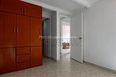 Apartamento en venta en Los Colores, Medellín · foto 5 de 11