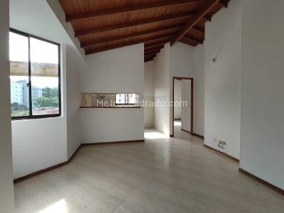 Apartaestudio en venta en Belen Parque, Medellín, 38 m² · foto 2 de 12