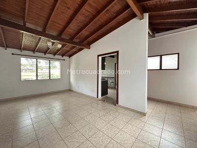 Casa de 3 alcobas en venta en Belen Miravalle, Medellín, 156 m² · foto 12 de 13