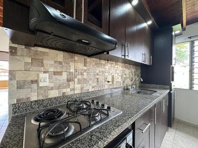 Casa de 3 alcobas en venta en Belen Miravalle, Medellín, 156 m² · foto 5 de 13