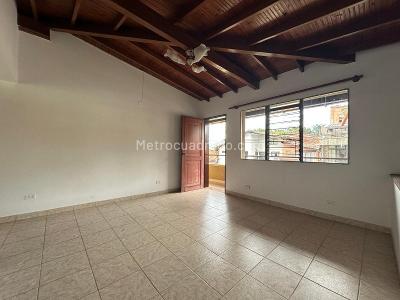 Casa de 3 alcobas en venta en Belen Miravalle, Medellín, 156 m² · foto 6 de 13