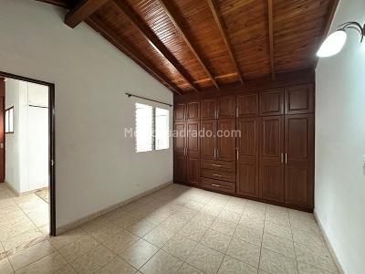 Casa de 3 alcobas en venta en Belen Miravalle, Medellín, 156 m² · foto 7 de 13