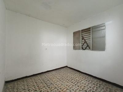 Apartamento de 3 alcobas en venta en Robledo Kenedy, Medellín, 68 m² · foto 3 de 8