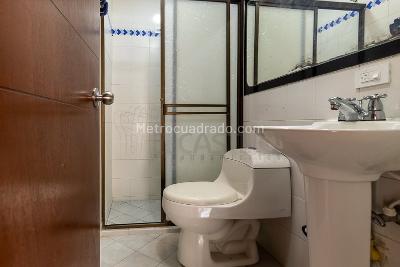 Casa de 5 alcobas en venta en Belen La Nubia, Medellín, 130 m² · foto 12 de 13