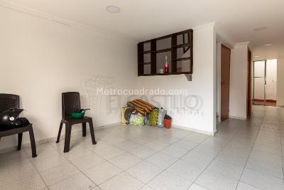 Casa de 5 alcobas en venta en Belen La Nubia, Medellín, 130 m² · foto 5 de 13