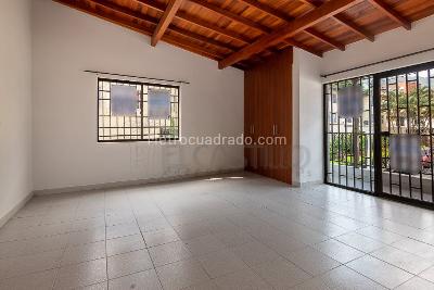 Casa de 5 alcobas en venta en Belen La Nubia, Medellín, 130 m² · foto 6 de 13
