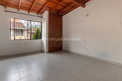 Casa de 5 alcobas en venta en Belen La Nubia, Medellín, 130 m² · foto 7 de 13