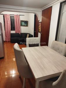 Apartamento de 4 alcobas en venta en Belen Altavista Parte Baja, Medellín, 65 m² · foto 1 de 8