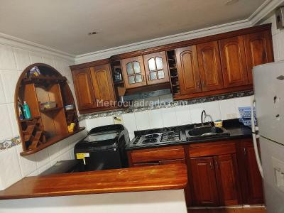 Apartamento de 4 alcobas en venta en Belen Altavista Parte Baja, Medellín, 65 m² · foto 2 de 8