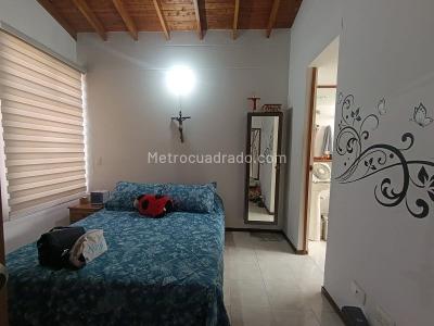 Apartamento de 3 alcobas en venta en Belen Las Mercedes, Medellín, 75 m² · foto 7 de 14
