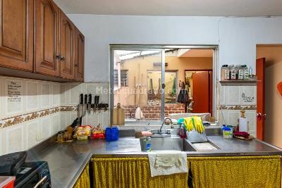 Casa de 4 alcobas en venta en La Castellana, Medellín, 242 m² · foto 2 de 20