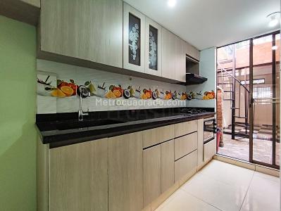 Casa de 4 alcobas en venta en Belen Las Mercedes, Medellín, 115 m² · foto 3 de 16