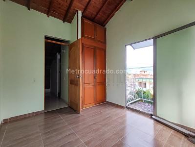 Casa de 4 alcobas en venta en Belen Las Mercedes, Medellín, 115 m² · foto 5 de 16