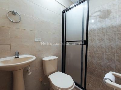 Apartamento de 2 alcobas en venta en La Floresta, Medellín, 50 m² · foto 8 de 9