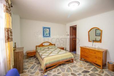Apartamento de 3 alcobas en venta en Belen Rosales, Medellín, 137 m² · foto 5 de 12