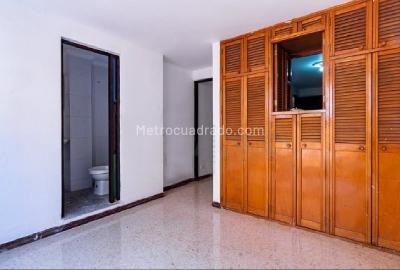 Casa de 4 alcobas en venta en La Mota, Medellín, 180 m² · foto 4 de 11