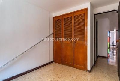 Casa de 4 alcobas en venta en La Mota, Medellín, 180 m² · foto 5 de 11