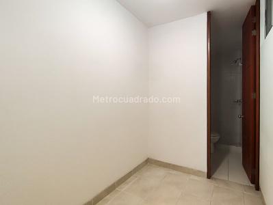 Apartamento de 2 alcobas en arriendo en El Poblado, Medellín, 120 m² · foto 8 de 16