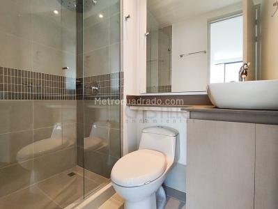 Apartamento de 2 alcobas en arriendo en Castropol, Medellín, 105 m² · foto 12 de 15