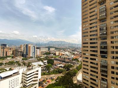 Apartamento de 2 alcobas en arriendo en Castropol, Medellín, 105 m² · foto 4 de 15