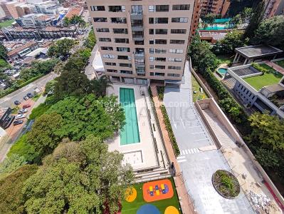 Apartamento de 2 alcobas en arriendo en Castropol, Medellín, 105 m² · foto 5 de 15