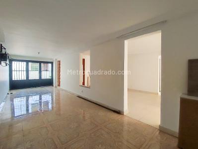 Casa de 3 alcobas en arriendo en Belen La Palma, Medellín, 160 m² · foto 3 de 15