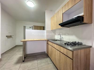 Apartaestudio en arriendo en La Almeria, Medellín, 43 m² · foto 3 de 9