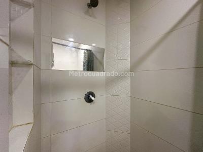 Apartaestudio en arriendo en La Almeria, Medellín, 43 m² · foto 7 de 9