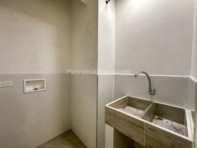 Apartaestudio en arriendo en La Almeria, Medellín, 43 m² · foto 8 de 9