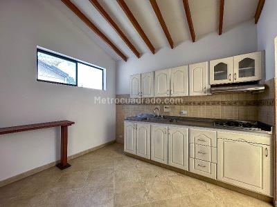 Apartamento de 2 alcobas en arriendo en Las Acacias, Medellín, 80 m² · foto 4 de 7