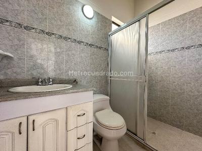 Apartamento de 2 alcobas en arriendo en Las Acacias, Medellín, 80 m² · foto 7 de 7