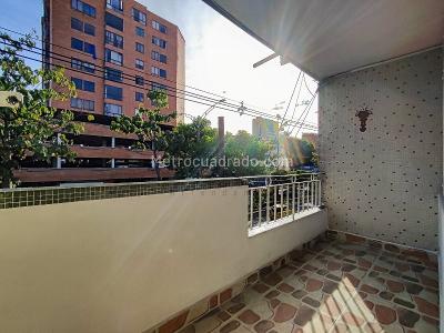 Apartamento de 4 alcobas en arriendo en Florida Nueva, Medellín, 130 m² · foto 3 de 11