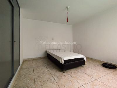Apartamento de 4 alcobas en arriendo en Florida Nueva, Medellín, 130 m² · foto 7 de 11