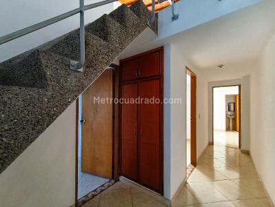 Apartamento de 4 alcobas en arriendo en El Velodromo, Medellín, 120 m² · foto 10 de 16