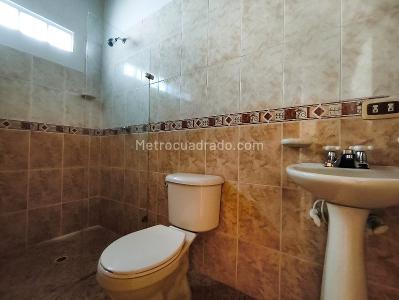 Apartamento de 4 alcobas en arriendo en El Velodromo, Medellín, 120 m² · foto 11 de 16