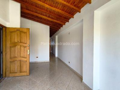 Apartamento de 4 alcobas en arriendo en El Velodromo, Medellín, 120 m² · foto 2 de 16