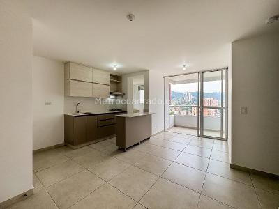 Apartamento de 3 alcobas en arriendo en Las Lomitas, Sabaneta, 70 m² · foto 4 de 13