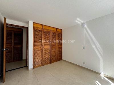 Apartamento de 3 alcobas en arriendo en El Tesoro, Medellín, 115 m² · foto 10 de 15