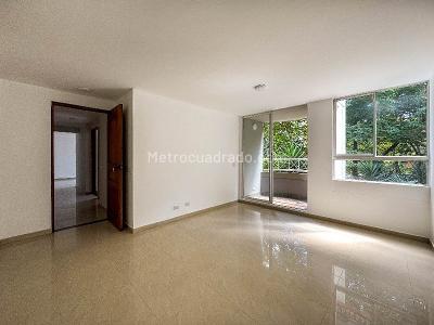 Apartamento de 3 alcobas en arriendo en El Tesoro, Medellín, 115 m² · foto 5 de 15