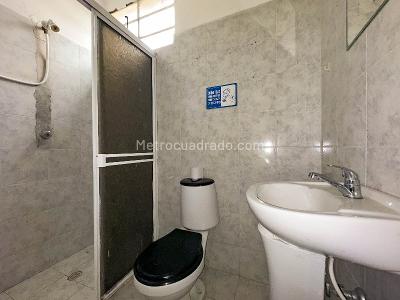 Casa de 5 alcobas en arriendo en Prado Centro, Medellín, 150 m² · foto 16 de 18