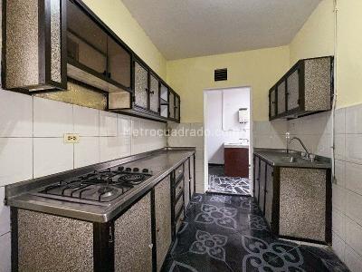 Casa de 5 alcobas en arriendo en Prado Centro, Medellín, 150 m² · foto 4 de 18