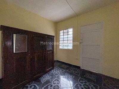 Casa de 5 alcobas en arriendo en Prado Centro, Medellín, 150 m² · foto 8 de 18