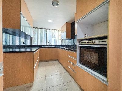 Apartamento de 3 alcobas en arriendo en El Poblado, Medellín, 140 m² · foto 3 de 12