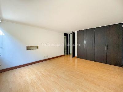 Apartamento de 3 alcobas en arriendo en El Poblado, Medellín, 140 m² · foto 4 de 12