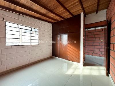 Apartamento de 2 alcobas en arriendo en Girardot, Medellín, 72 m² · foto 7 de 9