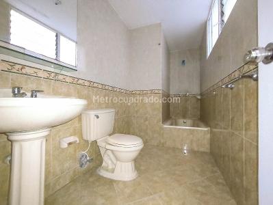 Apartamento de 5 alcobas en arriendo en San Joaquin, Medellín, 236 m² · foto 13 de 17