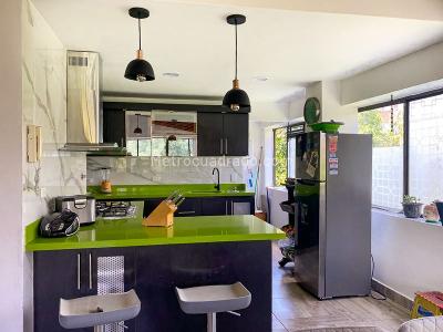 Apartamento de 3 alcobas en arriendo en San Joaquin, Medellín, 108 m² · foto 2 de 7