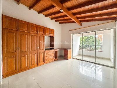 Apartamento de 4 alcobas en arriendo en Rosales, Medellín, 134 m² · foto 6 de 14