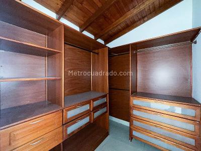 Apartamento de 4 alcobas en arriendo en Rosales, Medellín, 134 m² · foto 10 de 14
