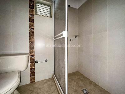 Apartamento de 4 alcobas en arriendo en Rosales, Medellín, 134 m² · foto 11 de 14